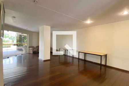 Apartamento à venda com 130m², 4 quartos e 2 vagasÁrea comum - Salão de festas