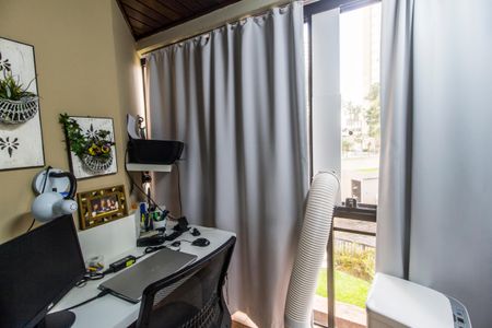 Apartamento à venda com 130m², 4 quartos e 2 vagasVaranda