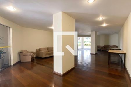 Apartamento à venda com 130m², 4 quartos e 2 vagasÁrea comum - Salão de festas