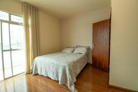 Apartamento à venda com 74m², 3 quartos e 1 vaga Apartamento à venda com 74m², 3 quartos e 1 vagaSuíte