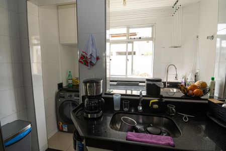 Apartamento à venda com 74m², 3 quartos e 1 vaga Apartamento à venda com 74m², 3 quartos e 1 vagaCozinha e Área de Serviço