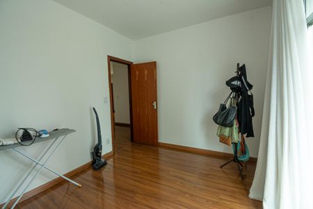 Apartamento à venda com 74m², 3 quartos e 1 vaga Apartamento à venda com 74m², 3 quartos e 1 vagaQuarto