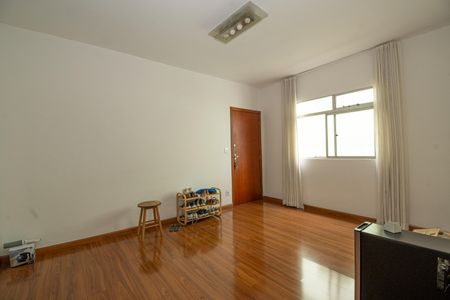 Apartamento à venda com 74m², 3 quartos e 1 vaga Apartamento à venda com 74m², 3 quartos e 1 vagaSala