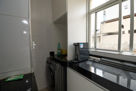 Apartamento à venda com 74m², 3 quartos e 1 vaga Apartamento à venda com 74m², 3 quartos e 1 vagaCozinha e Área de Serviço