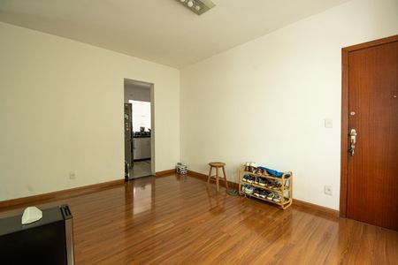 Apartamento à venda com 74m², 3 quartos e 1 vaga Apartamento à venda com 74m², 3 quartos e 1 vagaSala