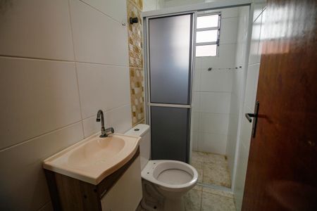 Casa de condomínio para alugar com 53m², 2 quartos e 1 vaga Casa de condomínio para alugar com 53m², 2 quartos e 1 vagaBanheiro