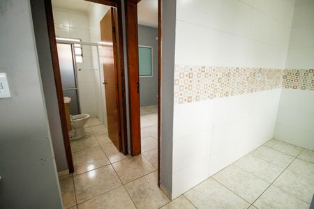 Sala de casa de condomínio para alugar com 2 quartos, 53m² em Parque das Americas, Praia Grande