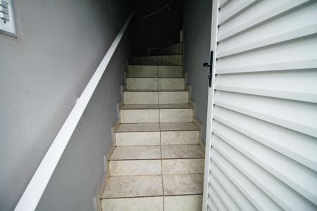 Escada de casa de condomínio para alugar com 2 quartos, 53m² em Parque das Americas, Praia Grande