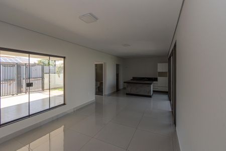 Casa para alugar com 145m², 3 quartos e 2 vagasSala de Estar/Jantar 
