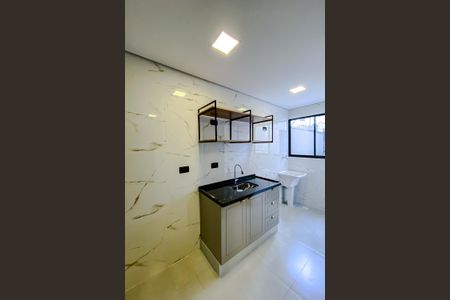 Apartamento para alugar com 30m², 2 quartos e sem vaga Apartamento para alugar com 30m², 2 quartos e sem vagaCozinha e Área de Serviço