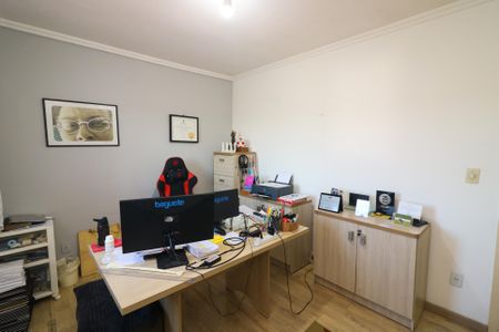 Casa à venda com 182m², 4 quartos e 4 vagasSuíte 3
