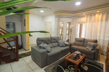 Casa à venda com 182m², 4 quartos e 4 vagasSala