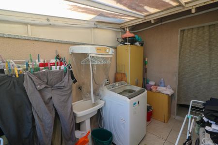 Casa à venda com 182m², 4 quartos e 4 vagasÁrea de Serviço