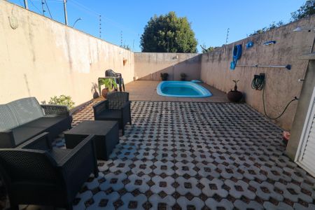Casa à venda com 182m², 4 quartos e 4 vagasQuintal