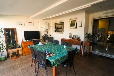 Casa à venda com 182m², 4 quartos e 4 vagasVaranda