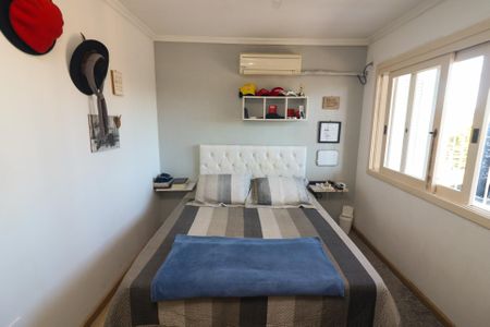 Casa à venda com 182m², 4 quartos e 4 vagasSuíte 2