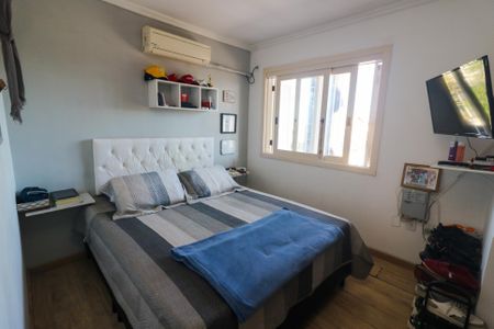 Casa à venda com 182m², 4 quartos e 4 vagasSuíte 2