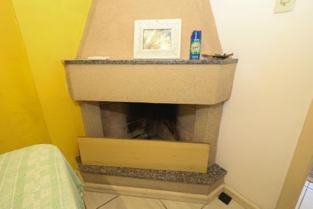 Casa à venda com 182m², 4 quartos e 4 vagasDetalhe do Quarto - Lareira