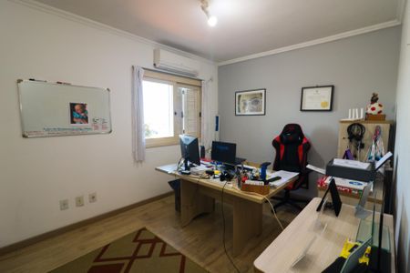 Casa à venda com 182m², 4 quartos e 4 vagasSuíte 3