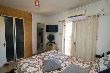 Casa à venda com 182m², 4 quartos e 4 vagasSuíte 1