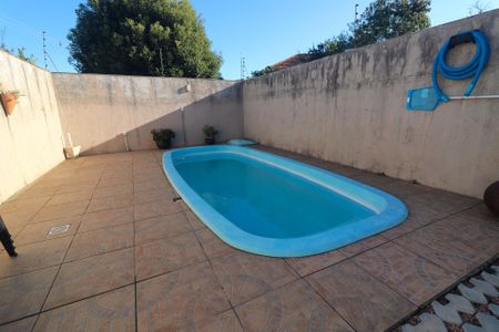 Casa à venda com 182m², 4 quartos e 4 vagasPiscina