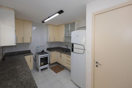 Casa de condomínio para alugar com 247m², 3 quartos e 2 vagas Casa de condomínio para alugar com 247m², 3 quartos e 2 vagasCozinha