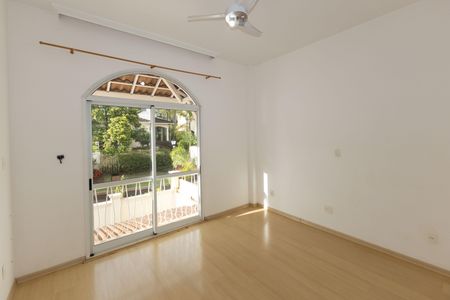 Casa de condomínio para alugar com 247m², 3 quartos e 2 vagas Casa de condomínio para alugar com 247m², 3 quartos e 2 vagasSuíte 2