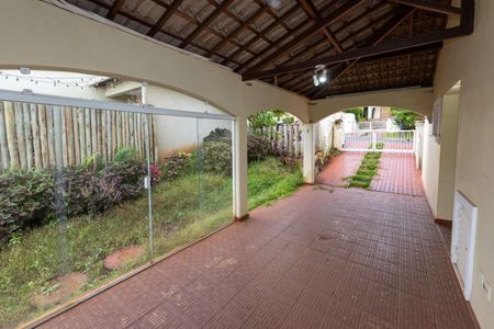 Casa de condomínio para alugar com 247m², 3 quartos e 2 vagas Casa de condomínio para alugar com 247m², 3 quartos e 2 vagasGaragem