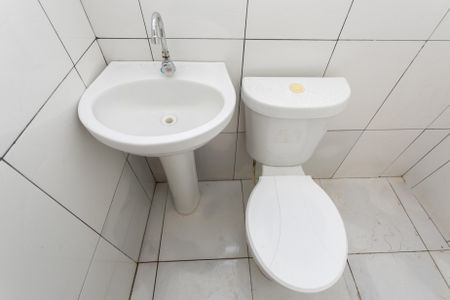 Banheiro de casa para alugar com 1 quarto, 36m² em Jardim Ubirajara (zona Leste), São Paulo