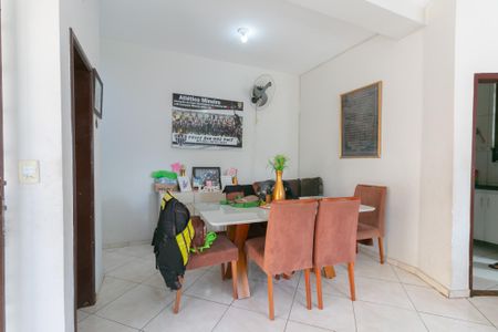 Casa à venda com 89m², 3 quartos e 1 vaga