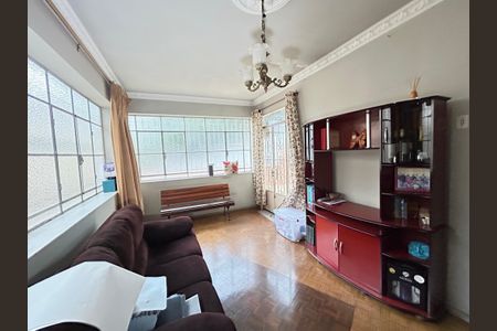 Casa à venda com 121m², 4 quartos e 3 vagasSala 2