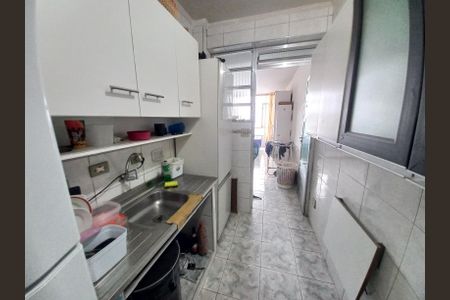 Cozinha de apartamento para alugar com 1 quarto, 35m² em Morro dos Barbosas, São Vicente