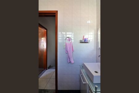 Casa para alugar com 120m², 3 quartos e 3 vagasBanheiro Social 1