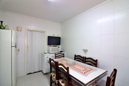 Casa para alugar com 120m², 3 quartos e 3 vagasCozinha 