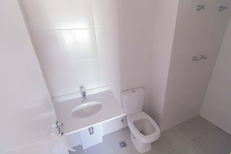 Apartamento para alugar com 70m², 2 quartos e 1 vaga Apartamento para alugar com 70m², 2 quartos e 1 vagaBanheiro da Suíte