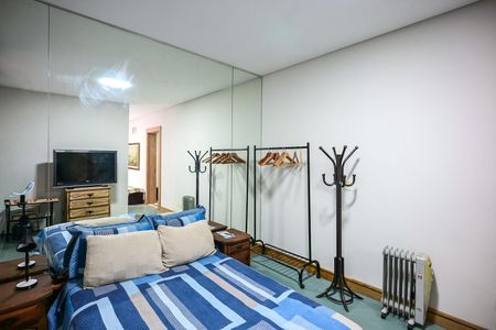 Casa para alugar com 35m², 2 quartos e 2 vagasQuarto