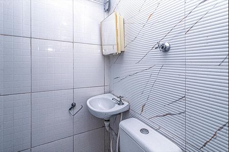 banheiro_4 de kitnet/studio para alugar com 1 quarto, 28m² em Aclimação, São Paulo