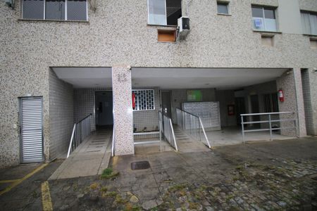 Apartamento à venda com 45m², 2 quartos e 1 vagaFachada e portaria