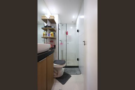 Apartamento à venda com 44m², 2 quartos e 1 vaga Apartamento à venda com 44m², 2 quartos e 1 vagaBanheiro