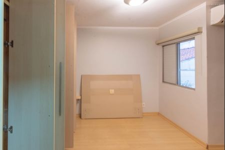 Casa de condomínio à venda com 135m², 3 quartos e 2 vagas Casa de condomínio à venda com 135m², 3 quartos e 2 vagasSuíte