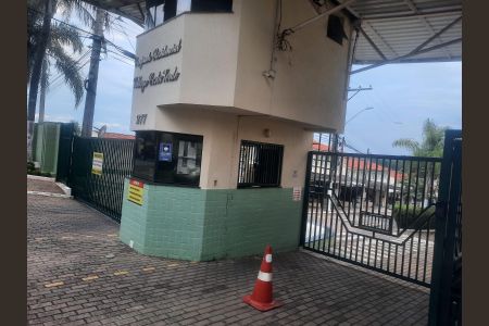 Casa de condomínio à venda com 135m², 3 quartos e 2 vagas Casa de condomínio à venda com 135m², 3 quartos e 2 vagasFachada