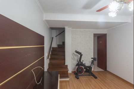 Casa de condomínio à venda com 135m², 3 quartos e 2 vagas Casa de condomínio à venda com 135m², 3 quartos e 2 vagasSala