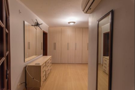 Casa de condomínio à venda com 135m², 3 quartos e 2 vagas Casa de condomínio à venda com 135m², 3 quartos e 2 vagasSuíte