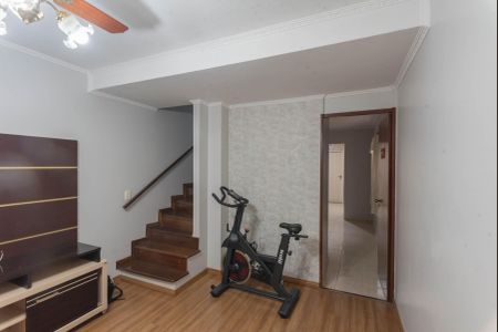 Casa de condomínio à venda com 135m², 3 quartos e 2 vagas Casa de condomínio à venda com 135m², 3 quartos e 2 vagasSala