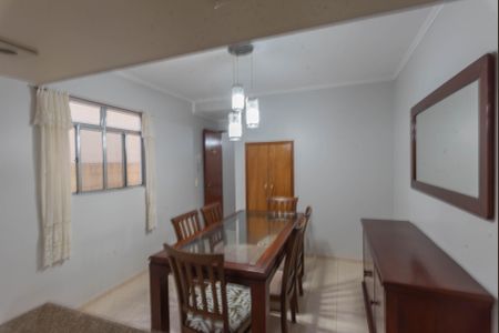 Casa de condomínio à venda com 135m², 3 quartos e 2 vagas Casa de condomínio à venda com 135m², 3 quartos e 2 vagasCopa