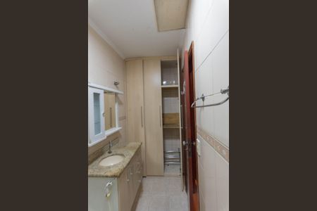 Casa de condomínio à venda com 135m², 3 quartos e 2 vagas Casa de condomínio à venda com 135m², 3 quartos e 2 vagasBanheiro da Suíte