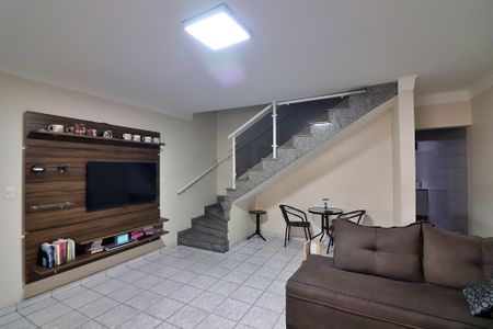 Casa à venda com 300m², 5 quartos e 2 vagasSala