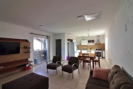 Casa à venda com 300m², 5 quartos e 2 vagasSala/Cozinha Casa 2