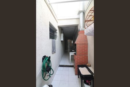 Casa à venda com 300m², 5 quartos e 2 vagasCorredor