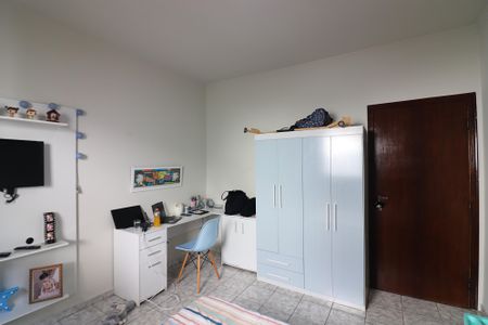 Casa à venda com 300m², 5 quartos e 2 vagasQuarto 3